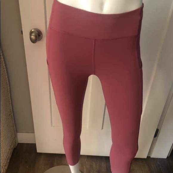 Lululemon Crops - Picture 4 of 7